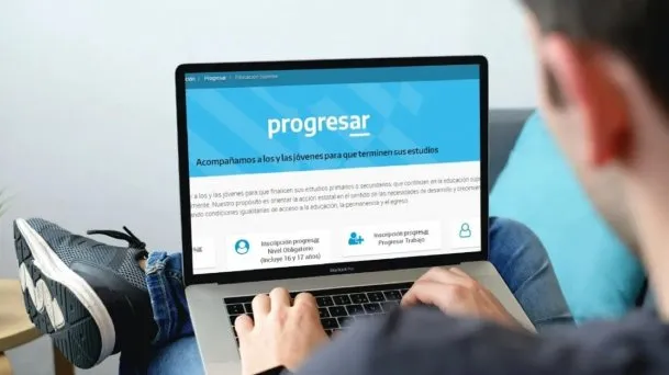 El Gobierno anunció un aumento en las becas Progresar: a cuánto ascienden El Gobierno anunció un aumento en las becas Progresar: a cuánto ascienden